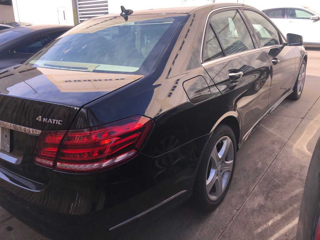 Thumbnail: 2014 Mercedes-Benz E-Class - 4