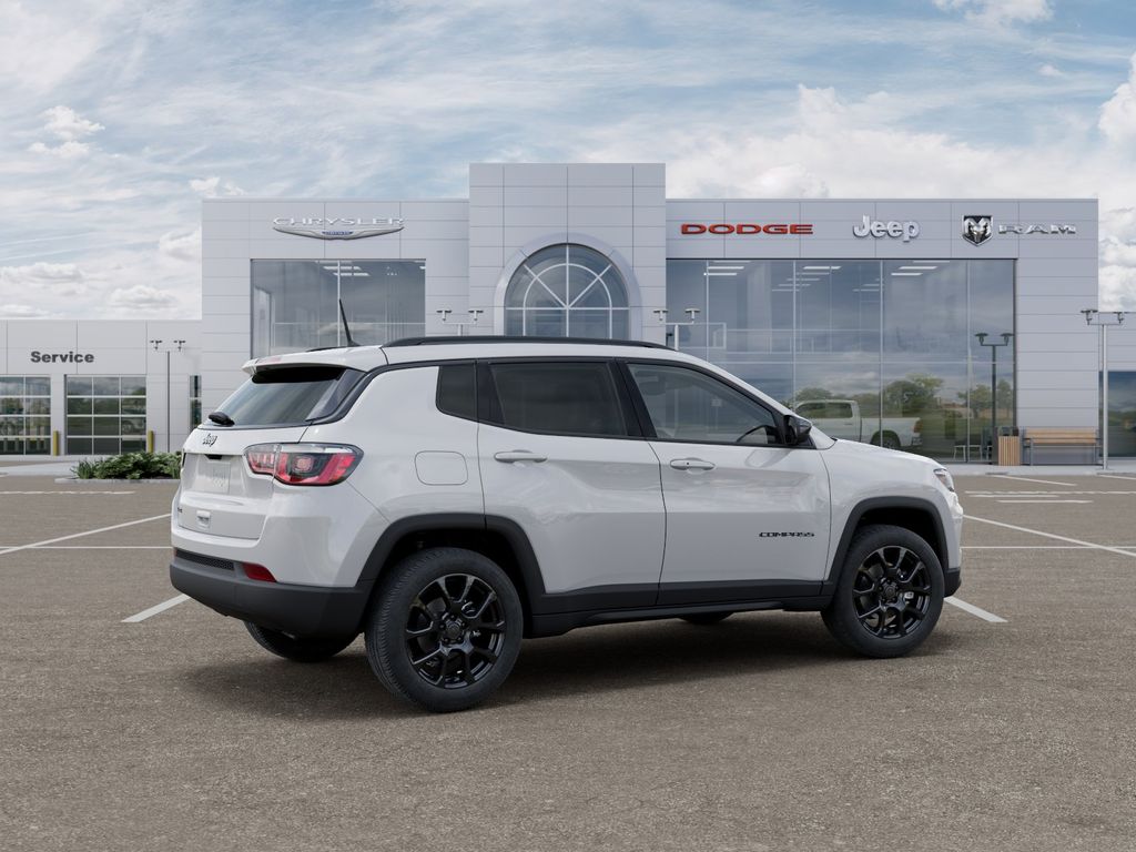 New 2026 White Jeep Latitude image 3