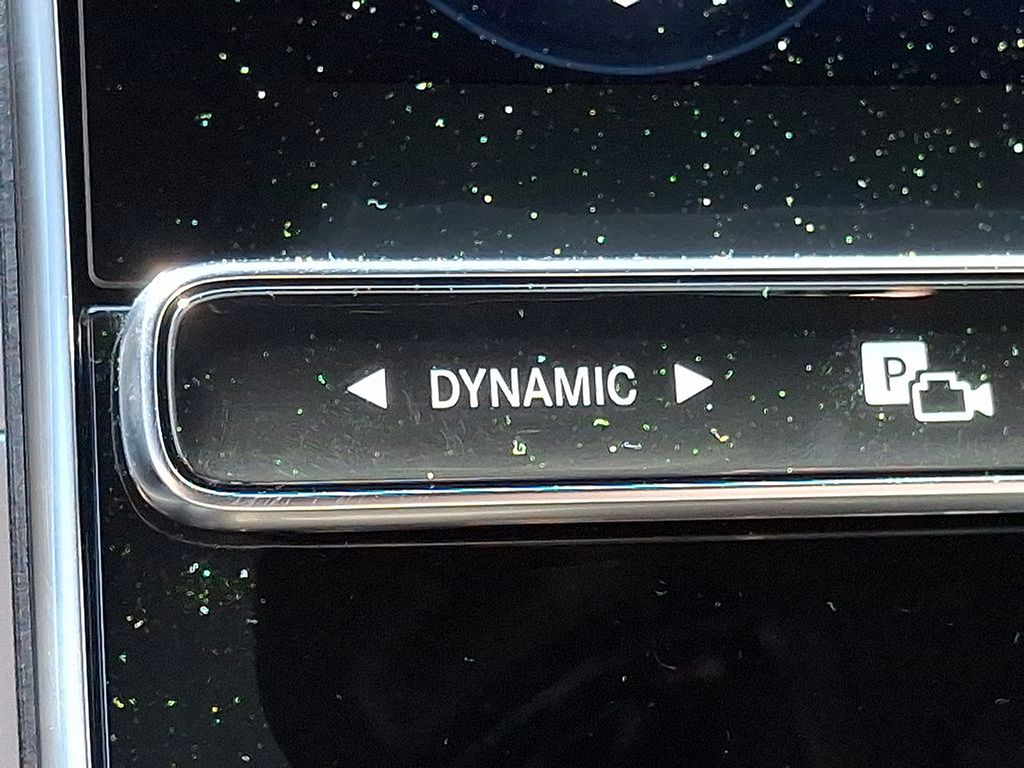 Thumbnail: 2025 Mercedes-Benz C-Class - 19