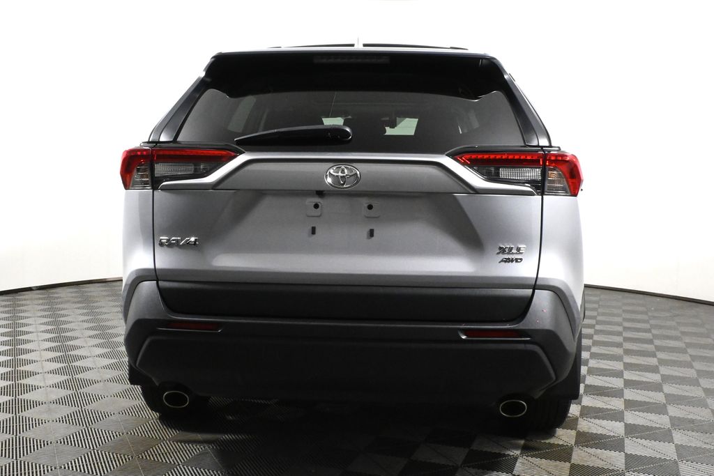 2023 Toyota RAV4 XLE 6
