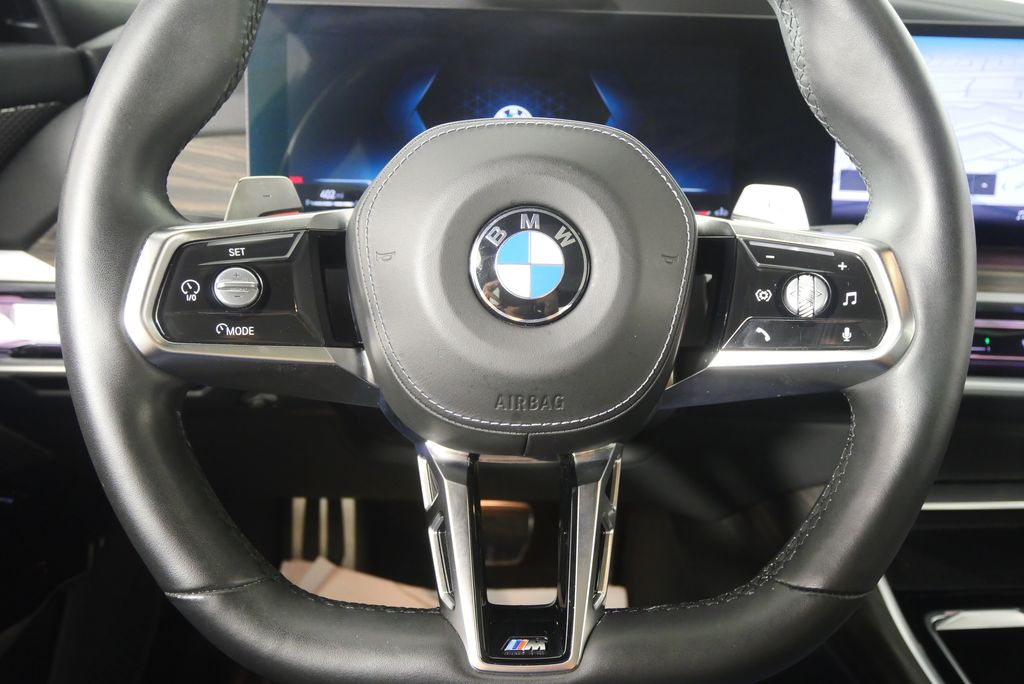 Thumbnail: 2024 BMW 7 Series - 22