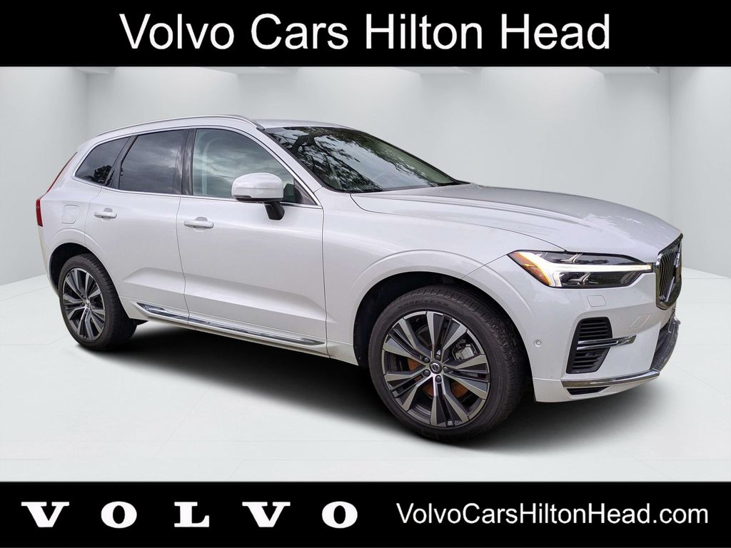 Crystal White Metallic 2022 Volvo XC60 SUV / Crossover All-Wheel Drive Automatic