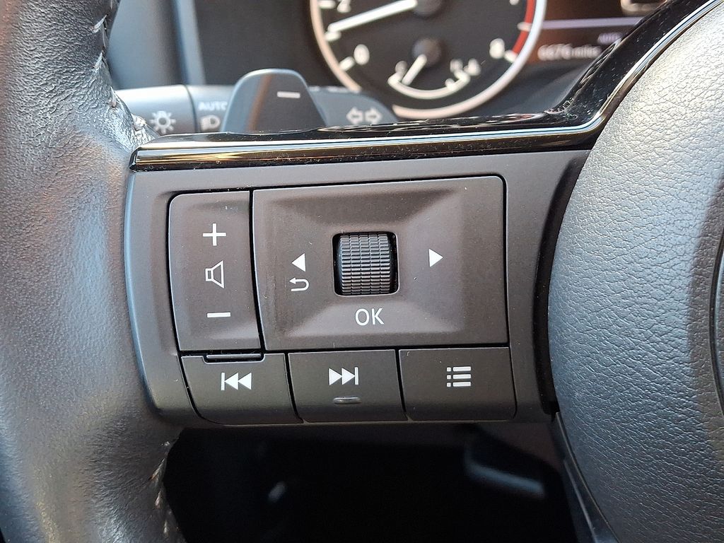 Thumbnail: 2023 Nissan Rogue - 22