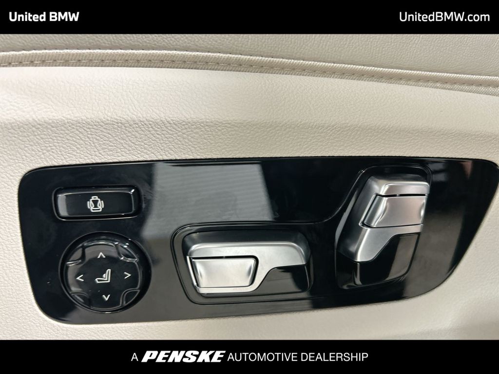 Thumbnail: 2026 BMW X5 - 12