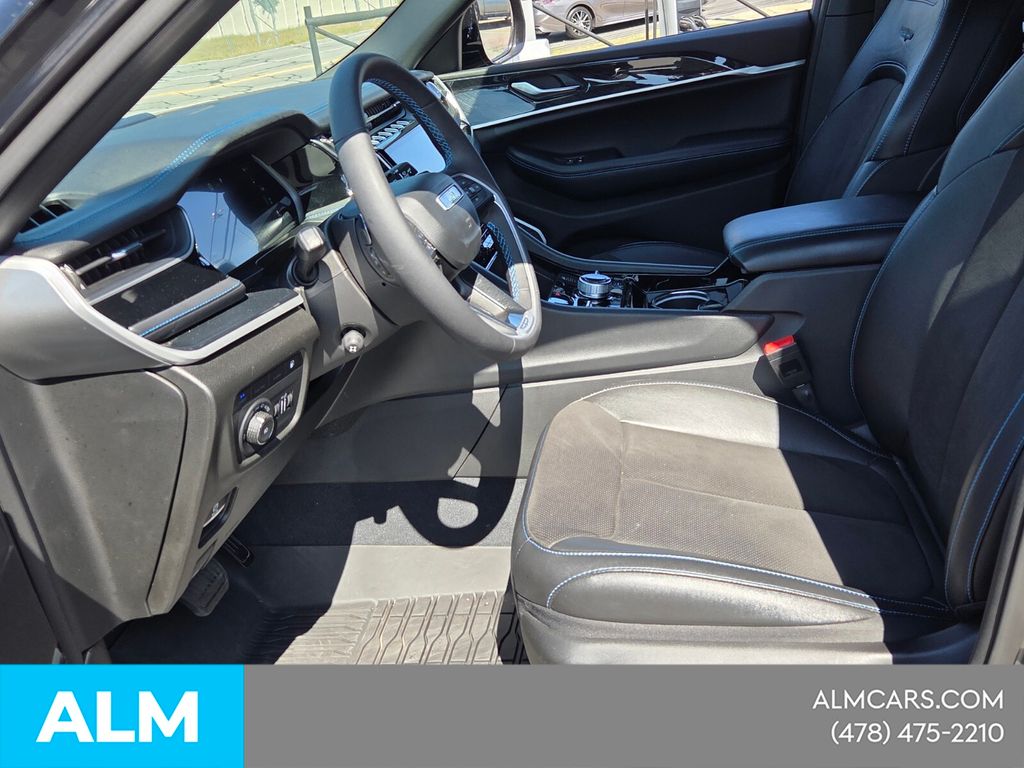 Used 2023 Gray Jeep Trailhawk 4xe image 9