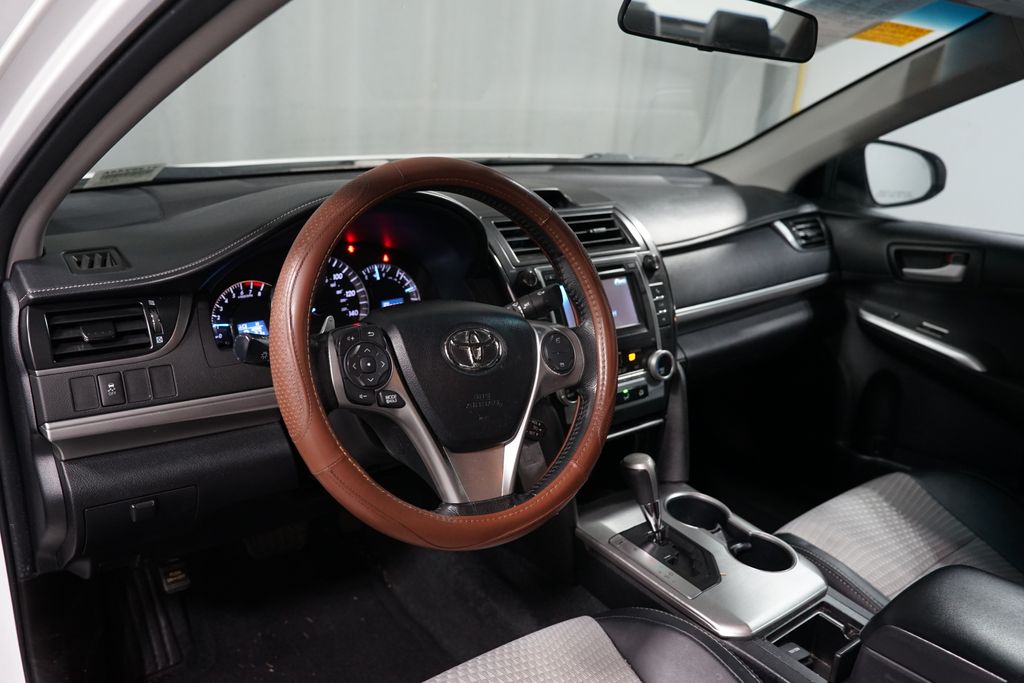 Thumbnail: 2012 Toyota Camry - 7