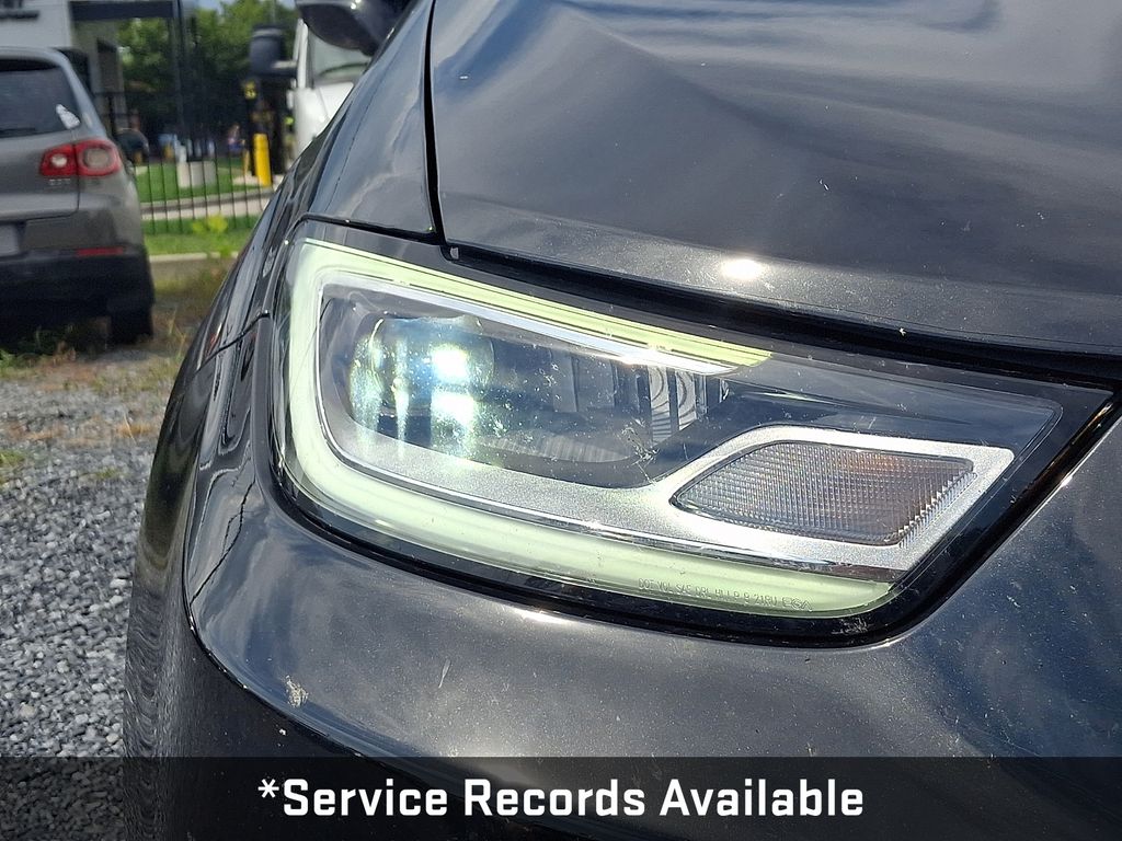 2022 Chrysler Pacifica Touring Black at South Hills CDJR