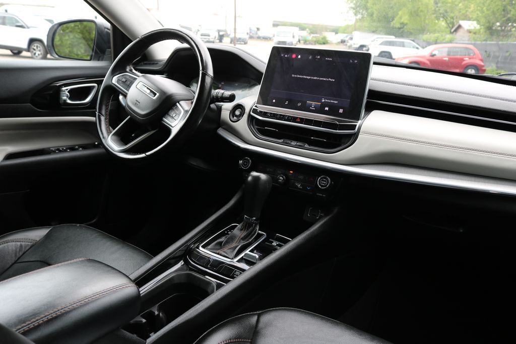 Used Car 2022 Jeep Compass  Limited For Sale Under $25,000 In Austin, Texas