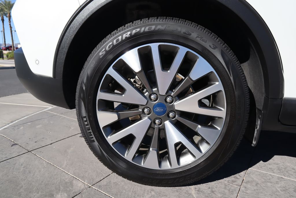 Thumbnail: 2020 Ford Escape - 31