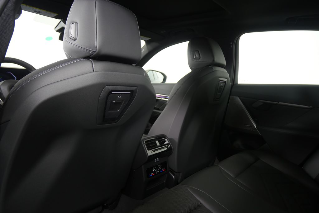 Thumbnail: 2026 BMW 5 Series - 17