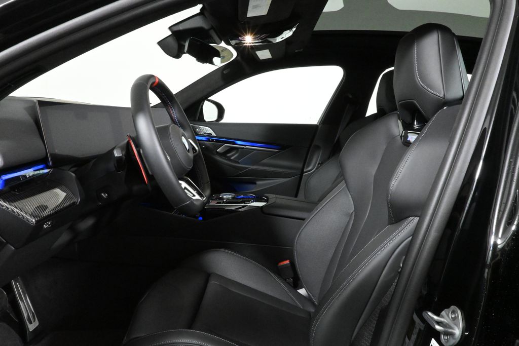 Thumbnail: 2025 BMW M5 - 3