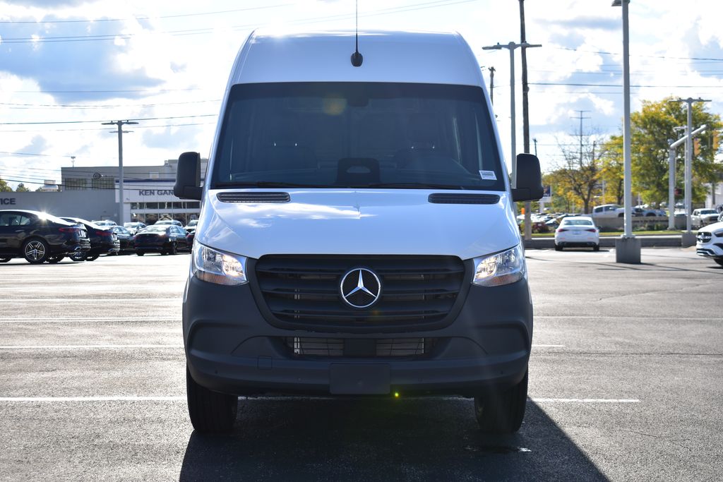 Thumbnail: 2025 Mercedes-Benz Sprinter - 8