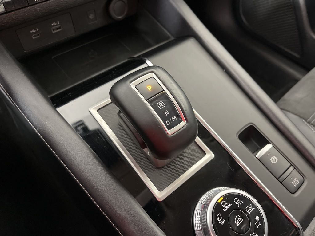 Thumbnail: 2024 Mitsubishi Outlander - 31