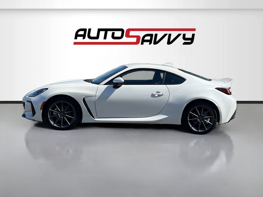 Used 2024 White Subaru Limited image 4