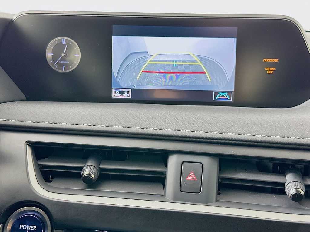 Thumbnail: 2021 Lexus UX - 14