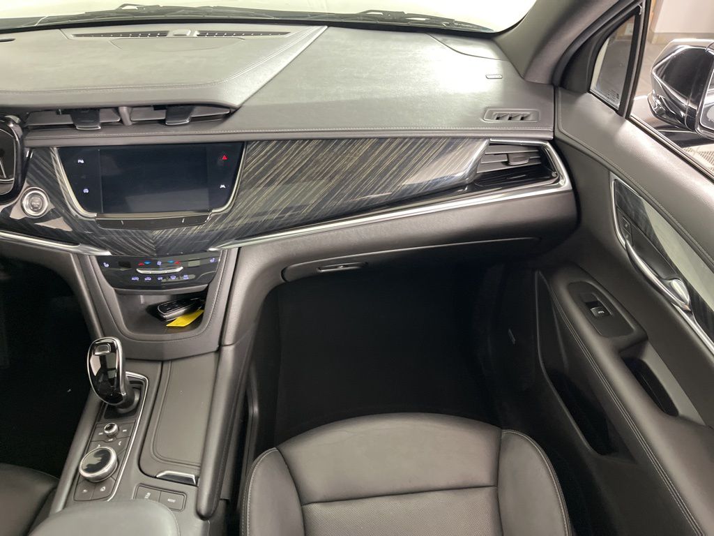 Thumbnail: 2020 Cadillac XT6 - 21