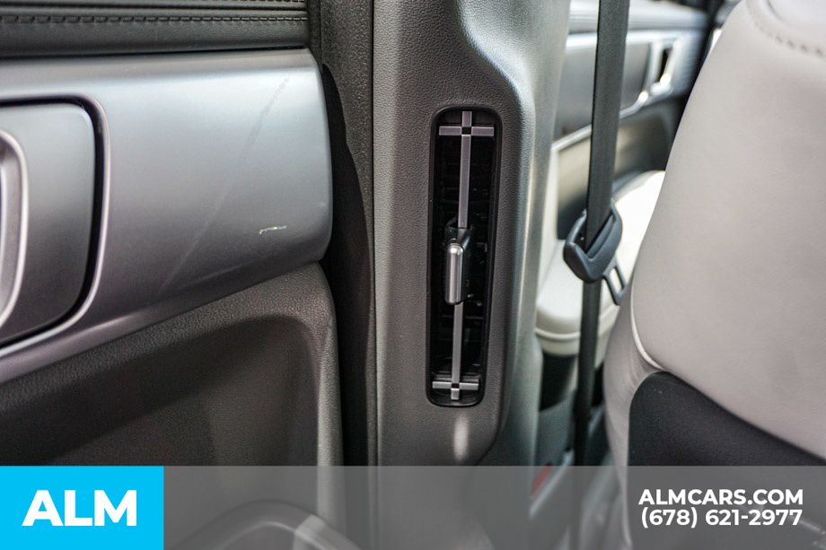 Used 2026 Silver Hyundai SEL image 33