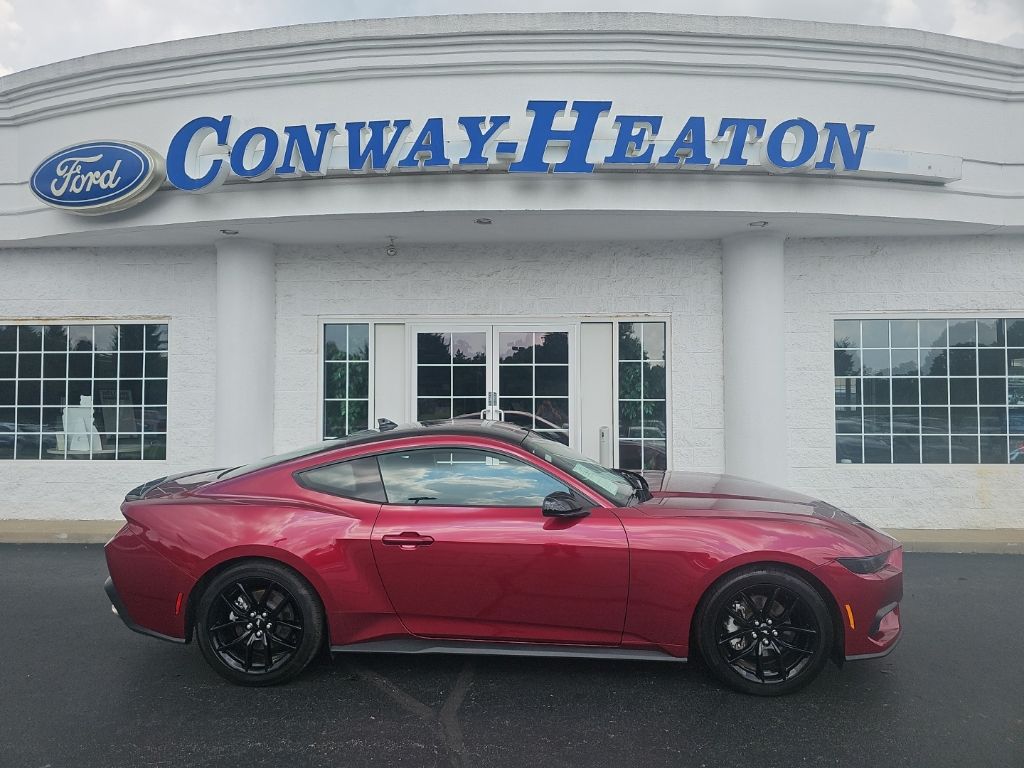 2025 Ford Mustang EcoBoost Fastback RWD