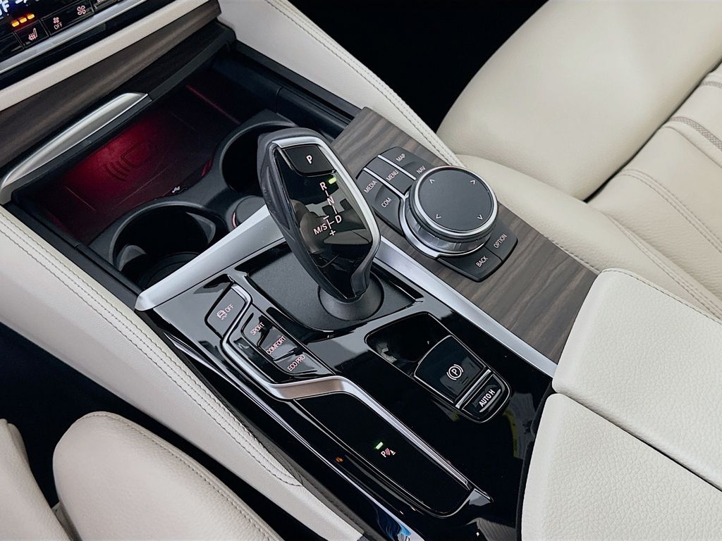 Thumbnail: 2023 BMW 5 Series - 17