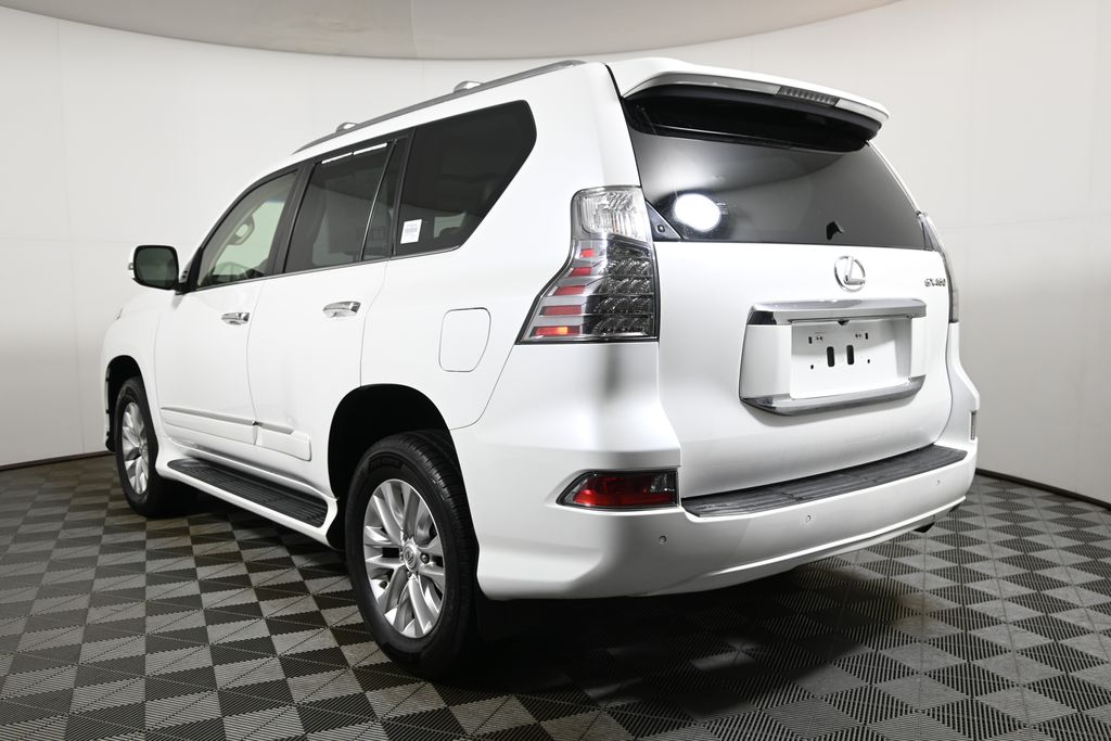 Thumbnail: 2016 Lexus GX - 5