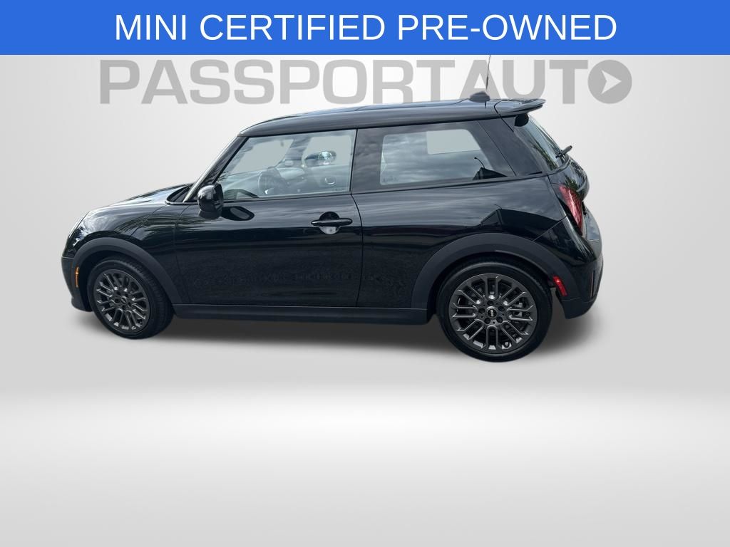 Midnight Black II Metallic 2026 MINI Cooper Hatchback Front-Wheel Drive Automatic