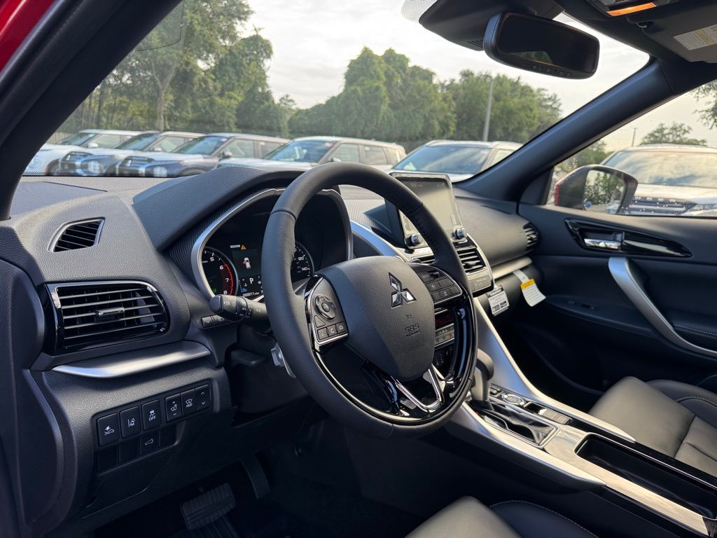 2025 Mitsubishi Eclipse Cross SEL photo 23