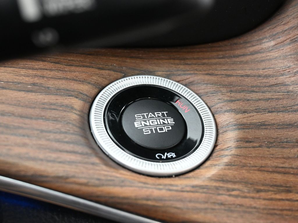 Used 2022 Bright White Clearcoat Jeep Summit image 19