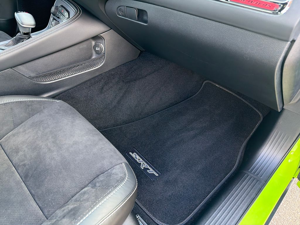 Used 2023 Green Dodge SRT Hellcat Jailbreak image 39