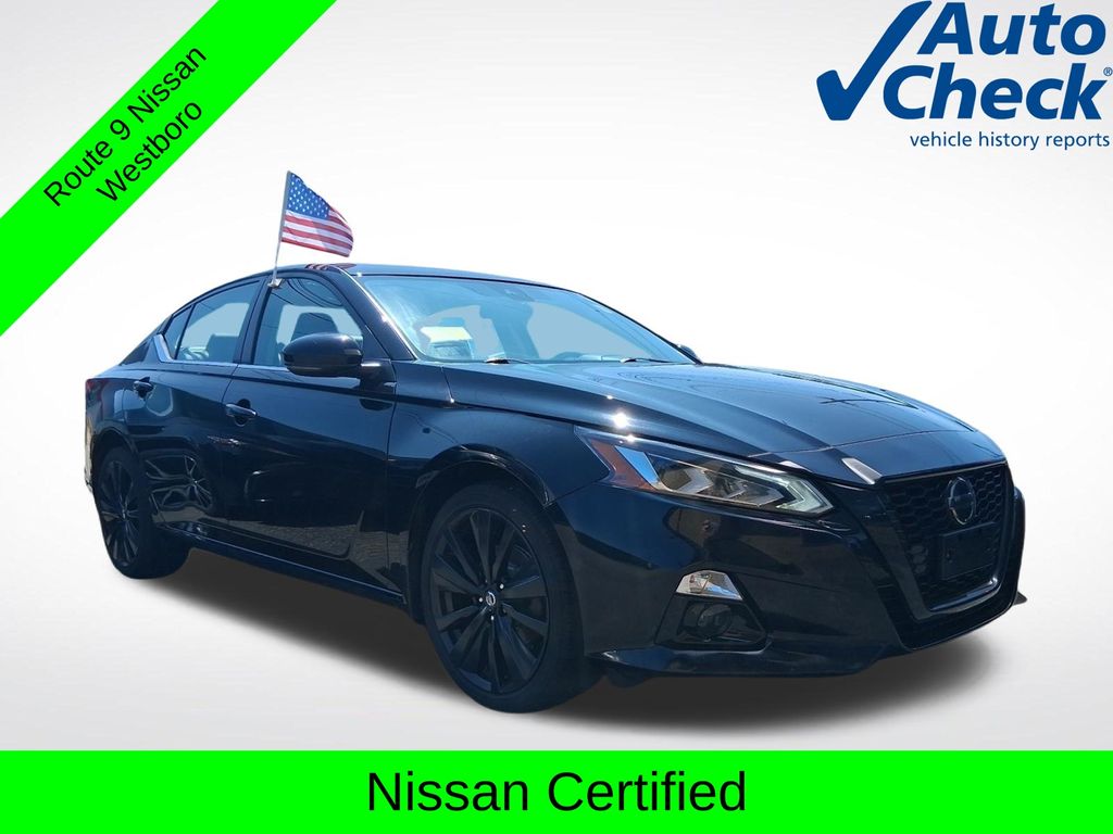 Super Black 2022 Nissan Altima Sedan All-Wheel Drive Continuously Variable Transmission