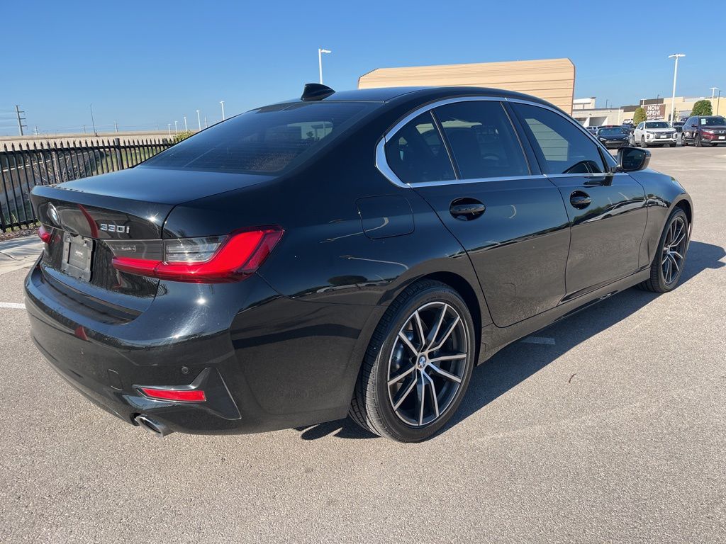 Thumbnail: 2020 BMW 3 Series - 4