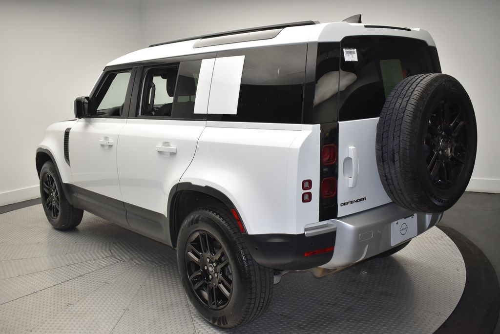 Thumbnail: 2025 Land Rover Defender - 7
