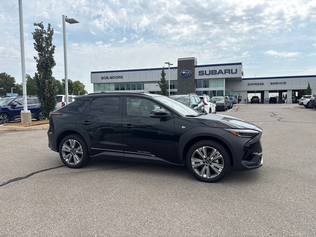  2025 Subaru Solterra Limited AWD   