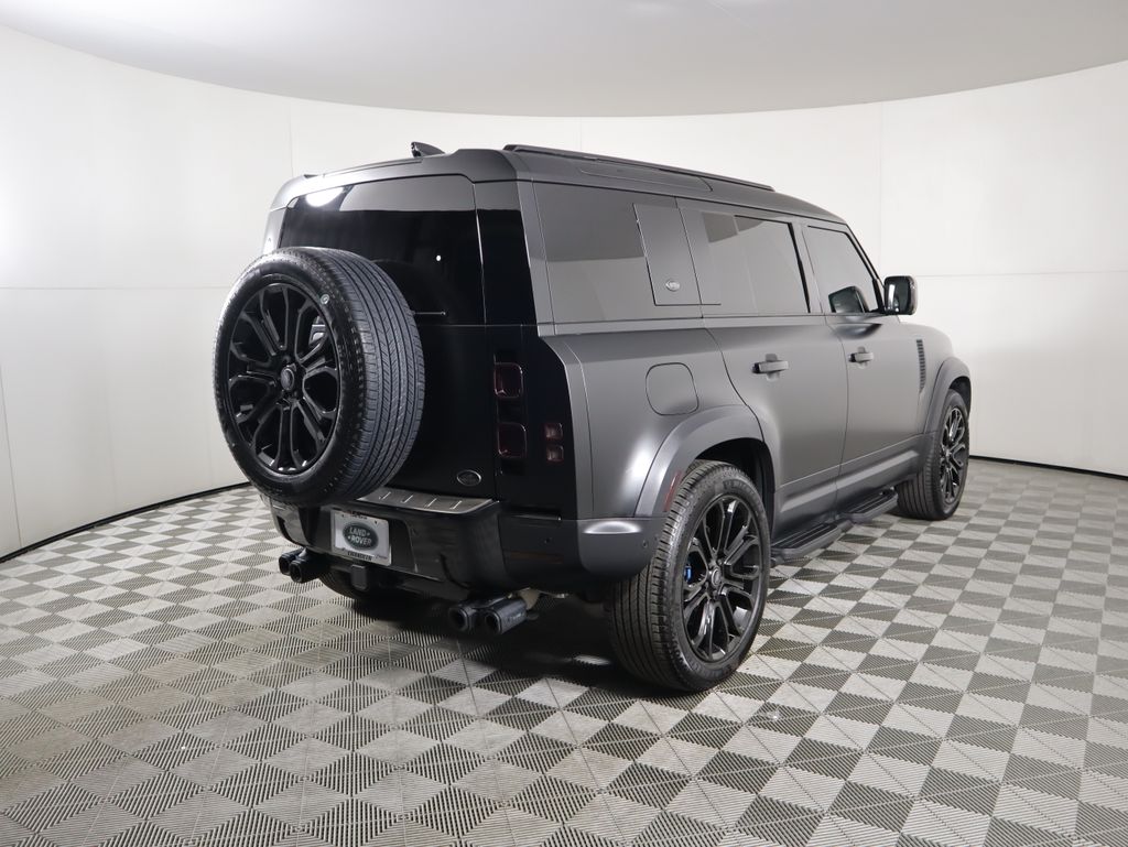 Thumbnail: 2020 Land Rover Defender - 5