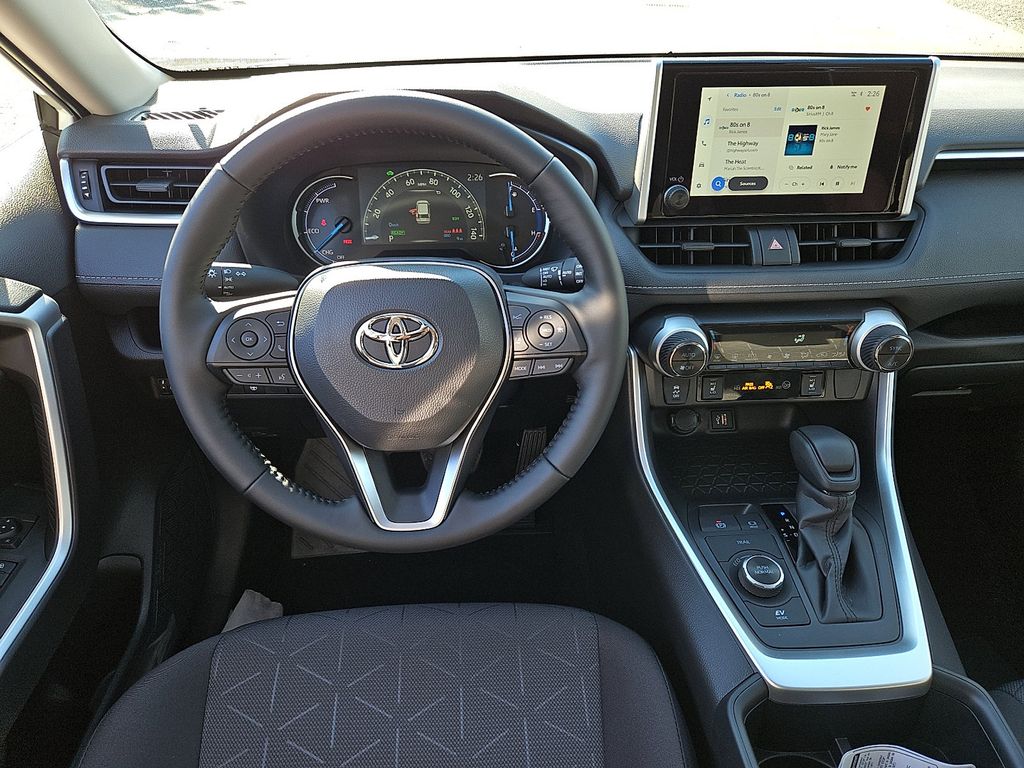 Thumbnail: 2025 Toyota RAV4 - 10