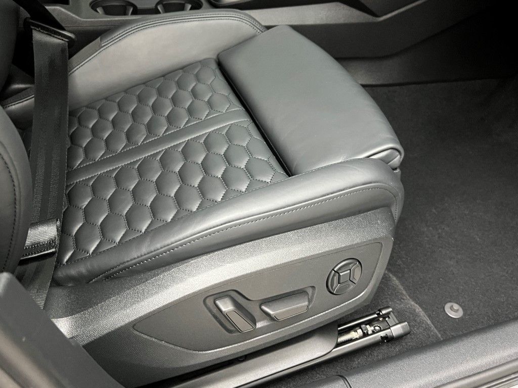 Thumbnail: 2022 Audi RS 3 - 12