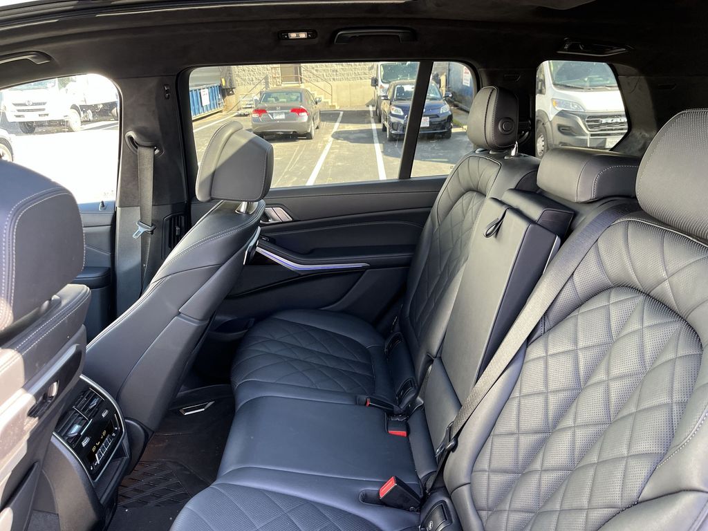 Thumbnail: 2023 BMW X7 - 20