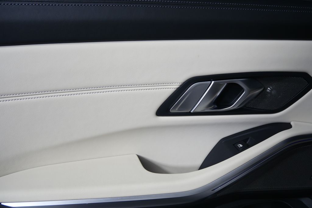 Thumbnail: 2022 BMW M3 - 14