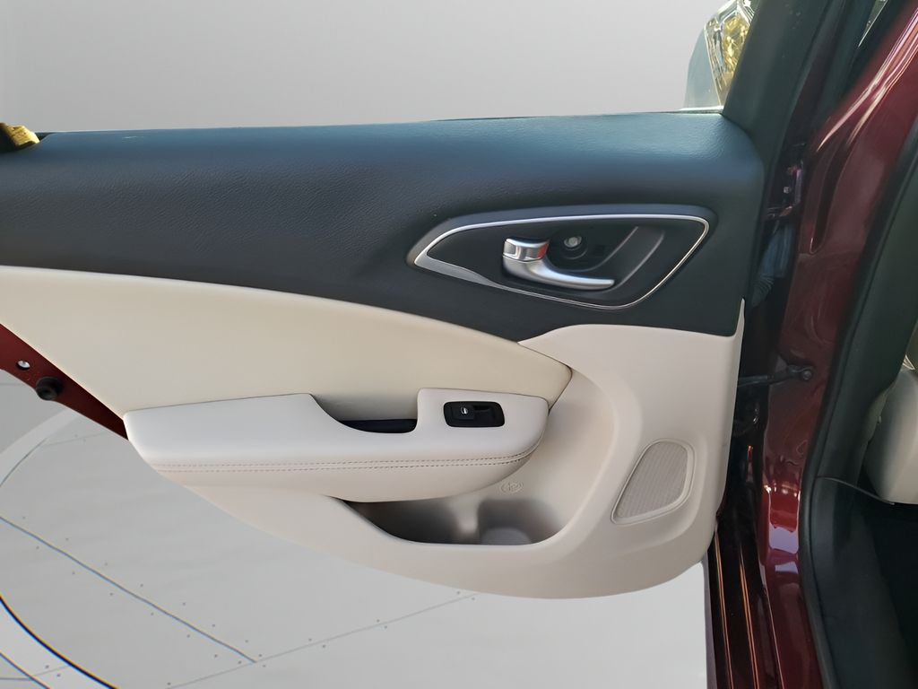 Used Car 2015 Chrysler 200  Limited For Sale Under $10,000 In Austin, Texas