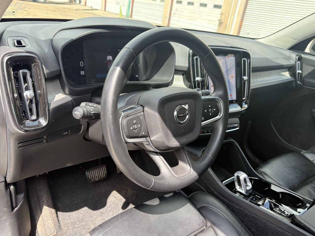 Used 2023 Crystal White Volvo B5 Plus Dark Theme image 14