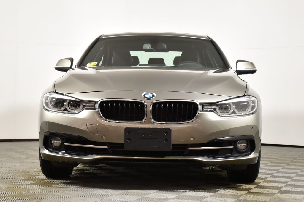 Thumbnail: 2016 BMW 3 Series - 10