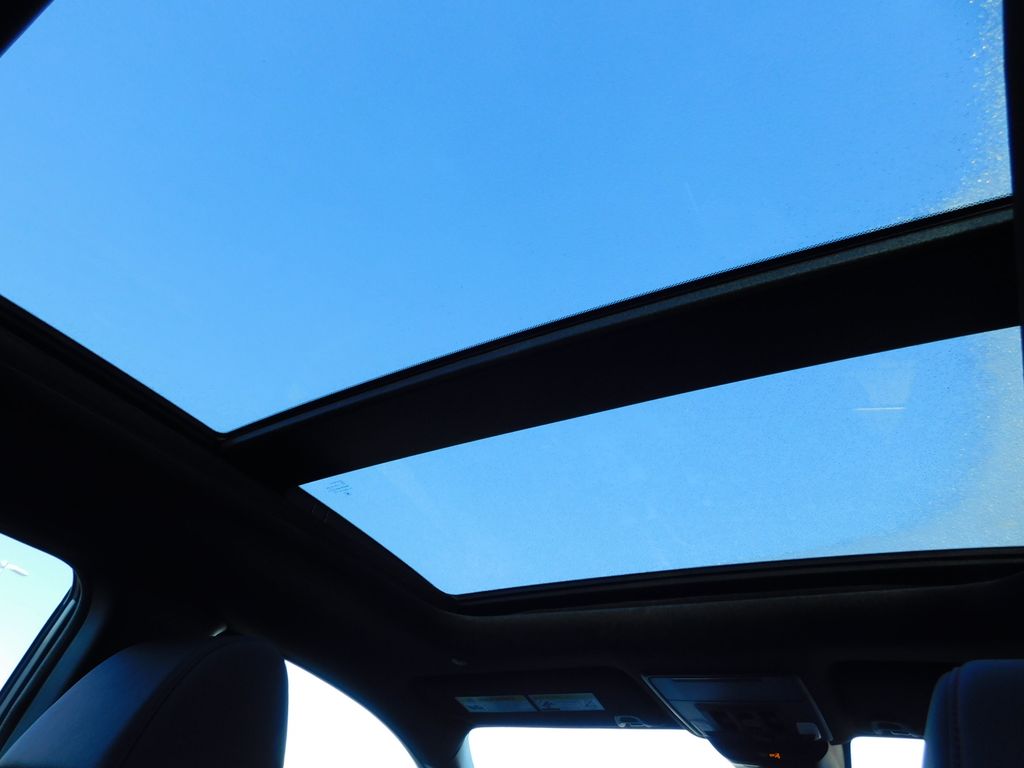 Thumbnail: 2025 Acura ADX - 4