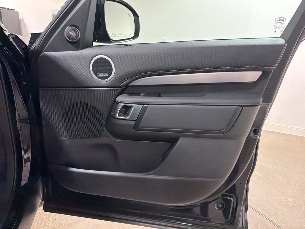 Certified Used 2025 Black Land Rover Dynamic SE image 23