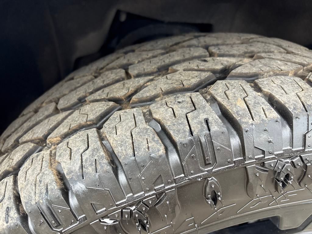 2019 Crystal White Tricoat Cadillac Escalade Platinum Edition 4X4 SUV