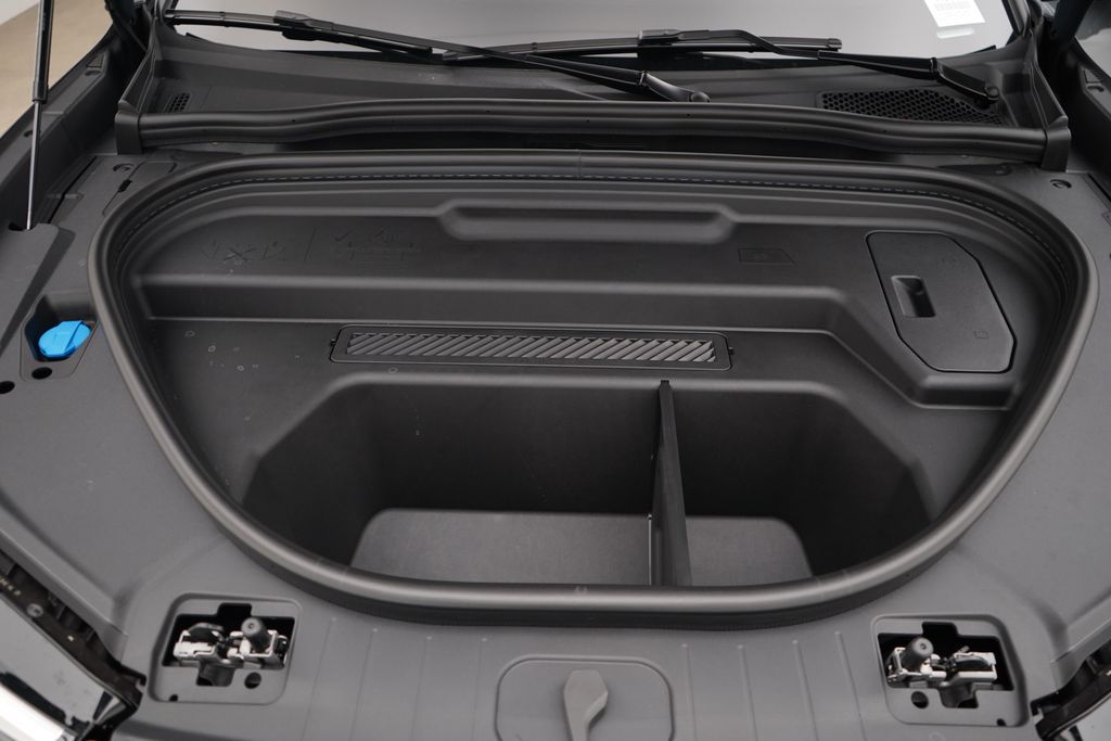 Thumbnail: 2027 Audi Q6 e-tron - 13