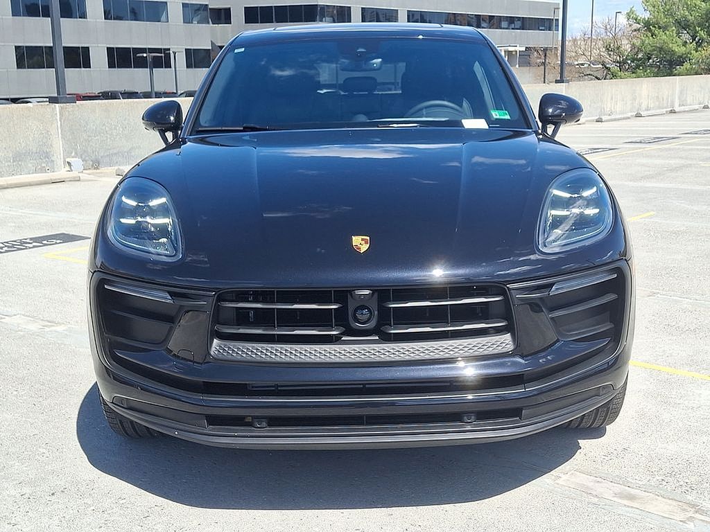 Thumbnail: 2025 Porsche Macan - 6