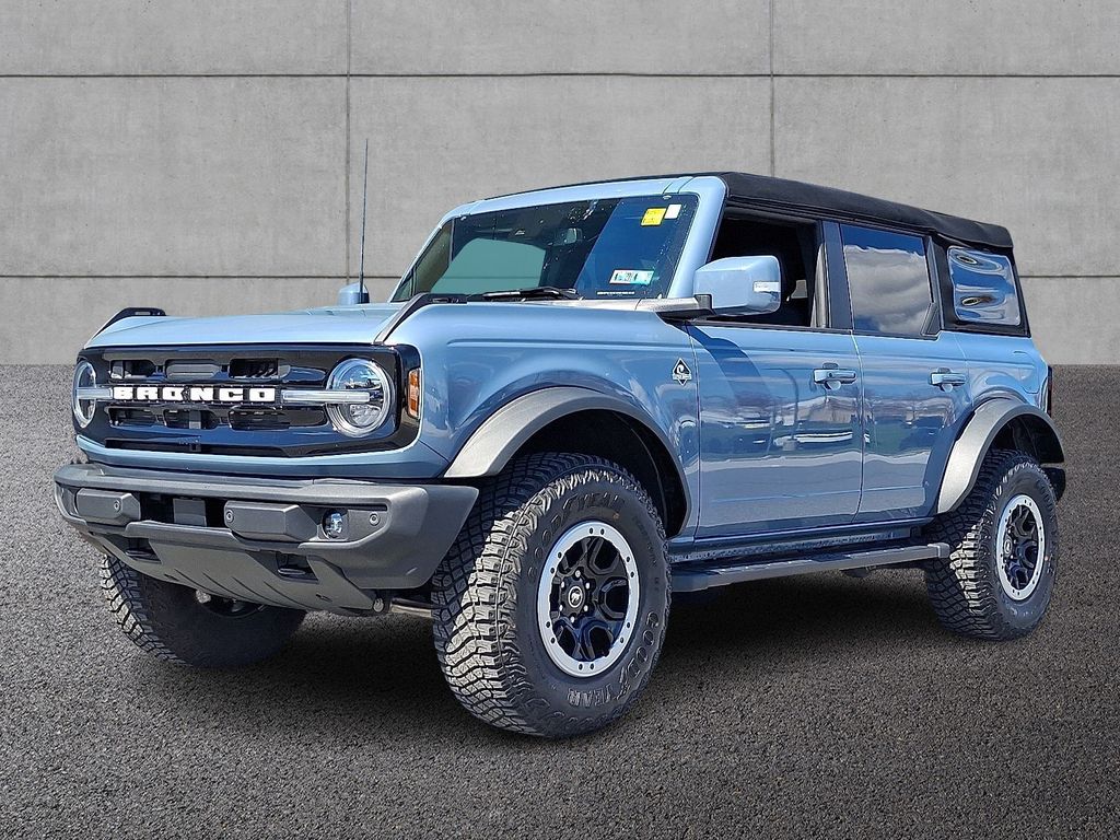 Blue (Azure Gray Metallic Tri-Coat) 2023 Ford Bronco Outer Banks Advanced 4-Door 4WD SUV / Crossover Four-Wheel Drive Automatic