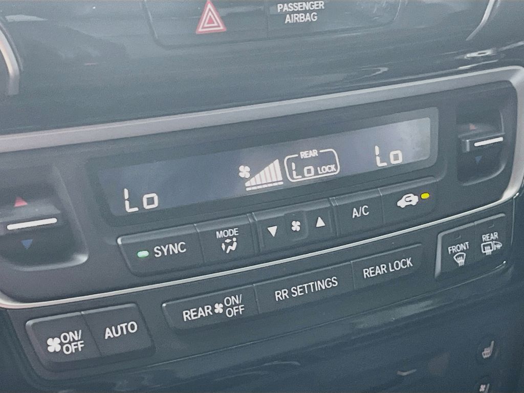 Used 2019 White Honda Elite image 16