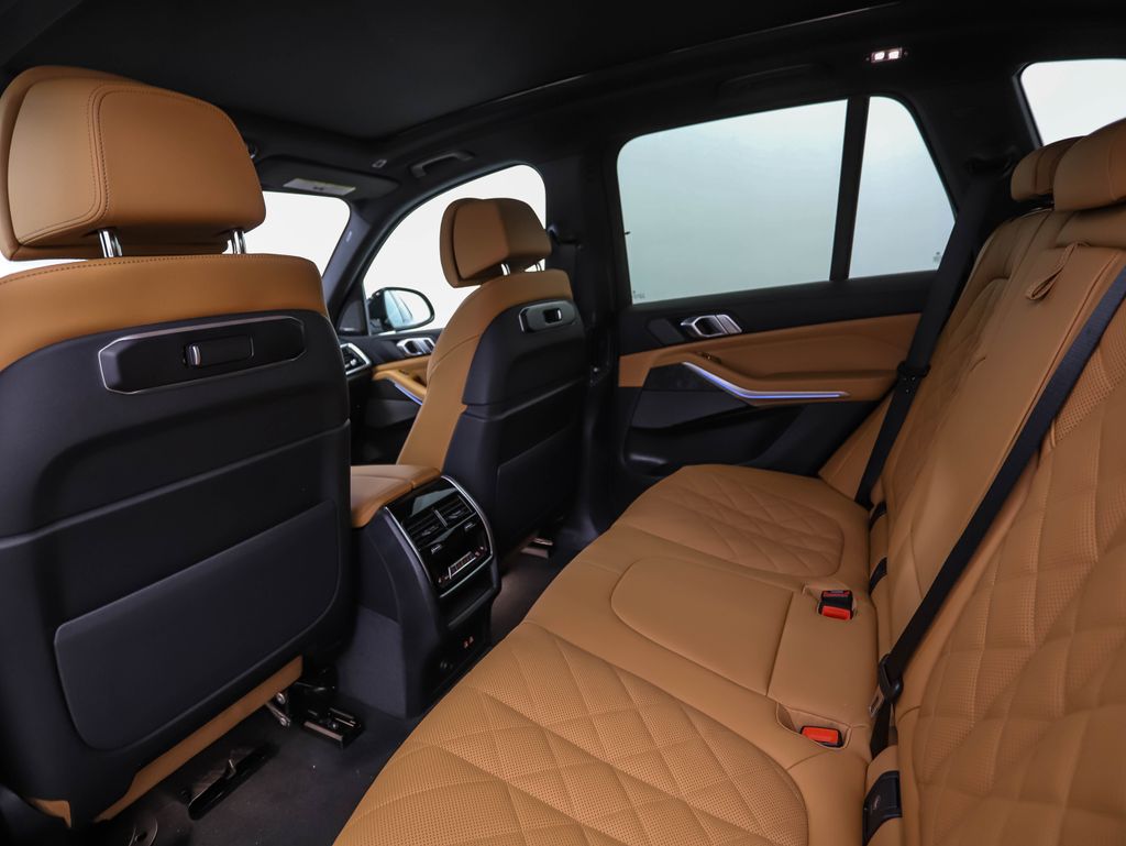 Thumbnail: 2026 BMW X5 - 21