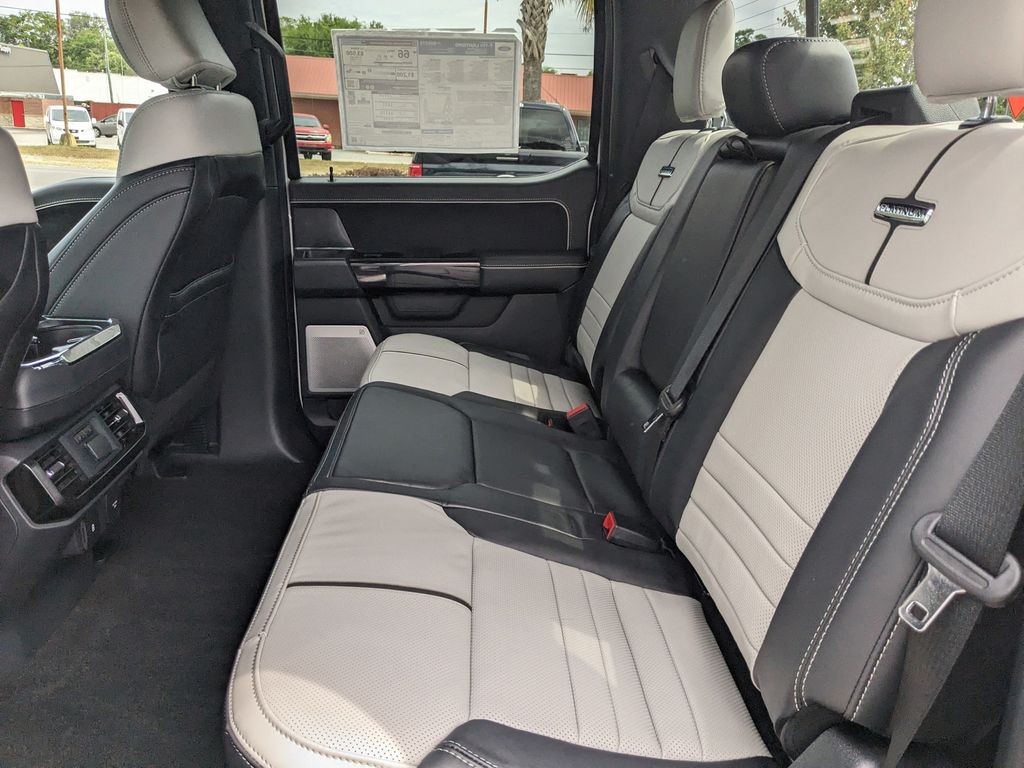 2025 Ford F-150 Lightning Platinum