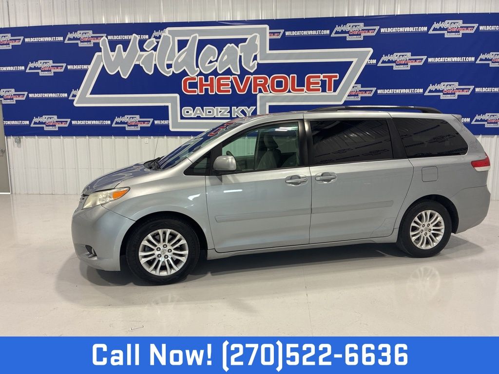 Silver Sky Metallic 2011 Toyota Sienna 7-Passenger V6 FWD Minivan Front-Wheel Drive 6-Speed Automatic Overdrive